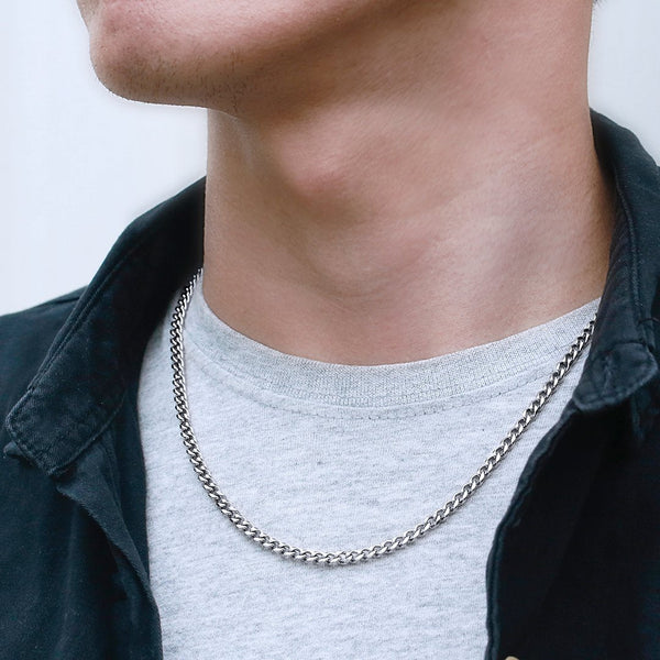 How to Choose the Perfect Chain for a Job Interview: First Impressions Matter