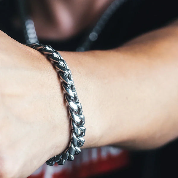 Why the 3mm Gold Rope Bracelet is the Perfect Everyday Chain for Men
