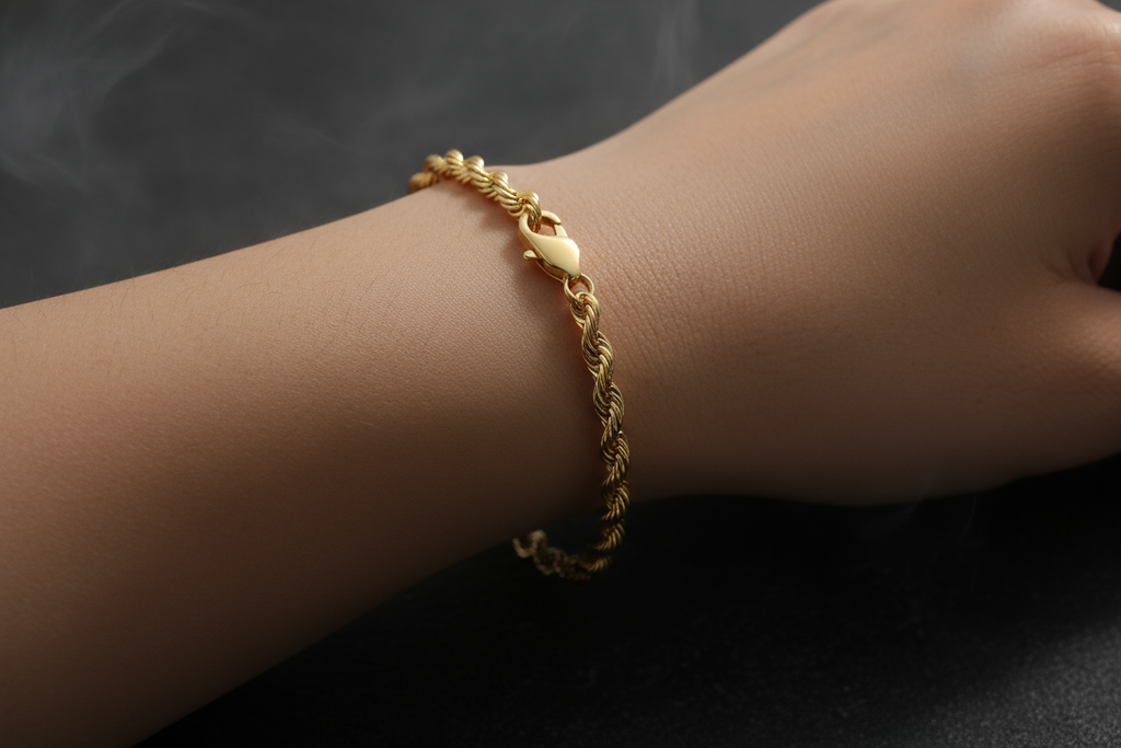 The Psychology of Wearing Chains: What Your Jewelry Says About You